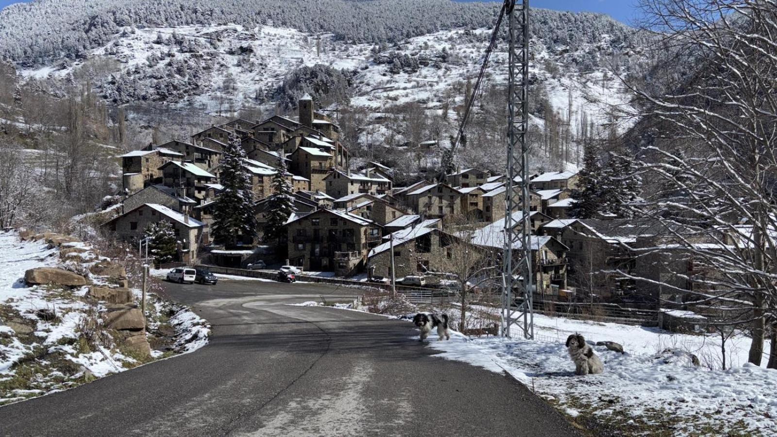 Hotel Valls Valira Os de Civís المظهر الخارجي الصورة