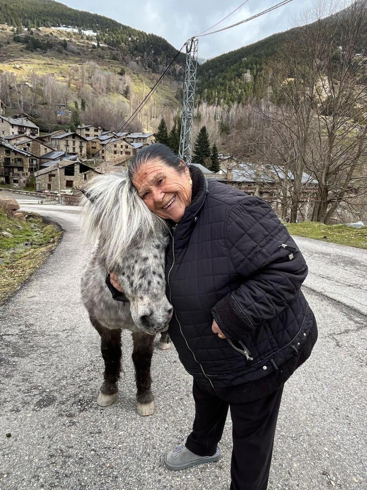 Hotel Valls Valira Os de Civís المظهر الخارجي الصورة