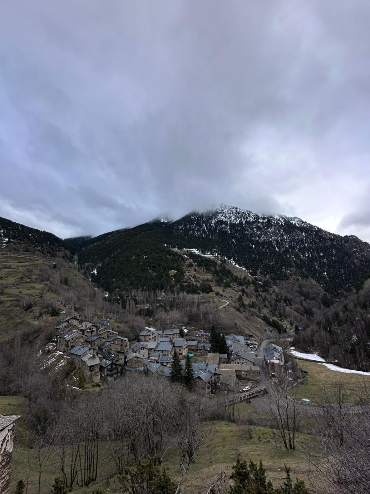 Hotel Valls Valira Os de Civís المظهر الخارجي الصورة
